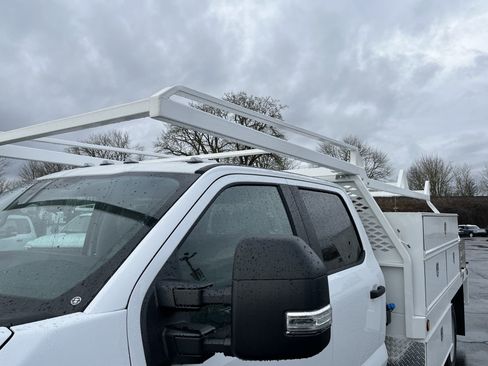 New 2026 Ford F550 4x4 Crew Cab image 11