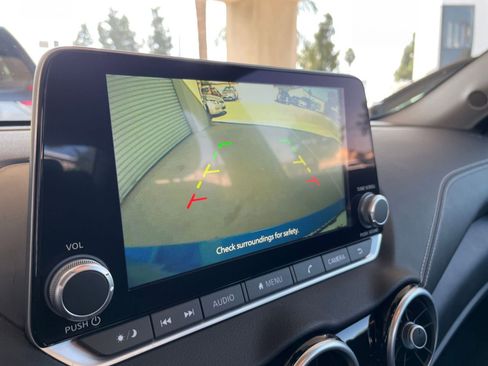 Used 2024 Nissan Sentra SV image 17