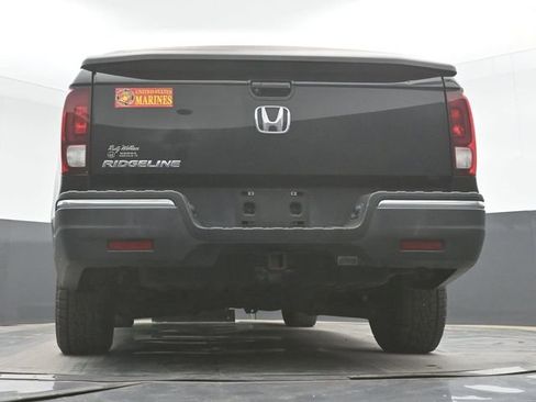 Used 2018 Honda Ridgeline Sport image 32