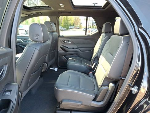 Used 2023 Chevrolet Traverse Premier w/ Redline Edition AWD/4WD image 10
