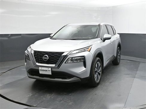 Used 2023 Nissan Rogue SV image 30