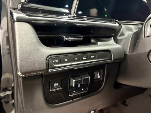 Used 2023 Cadillac Escalade ESV Sport image 10