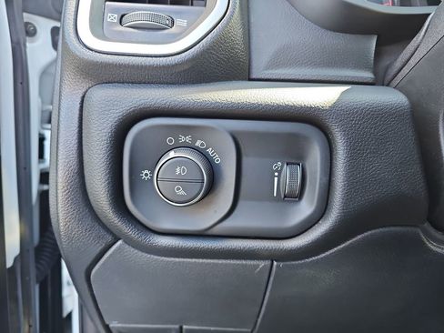 Used 2024 RAM 3500 Big Horn image 24