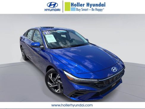 Certified 2025 Hyundai Elantra Limited FWD image 1