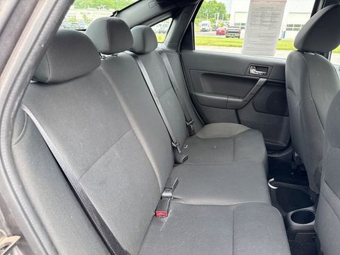 Used 2010 Ford Focus SES FWD image 14