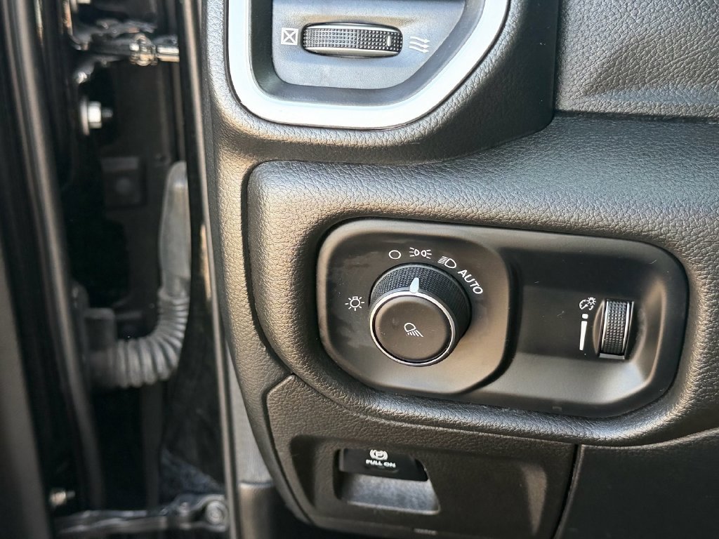 Used 2023 RAM 1500 Big Horn RWD image 26