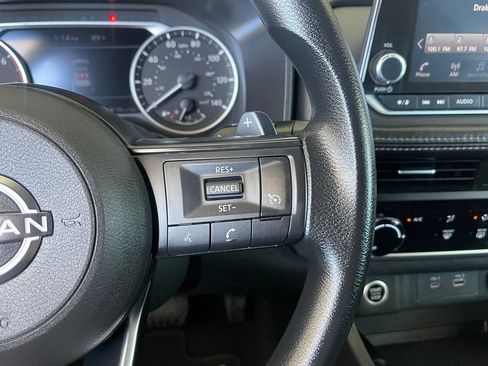 Used 2023 Nissan Rogue S FWD image 23