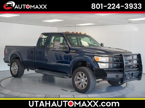 Used 2011 Ford F250 XL w/ Skid Plate Pkg AWD/4WD image 1