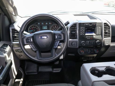Used 2016 Ford F150 XLT AWD/4WD image 16