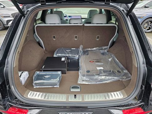 New 2026 Genesis GV70 2.5T Advanced w/ G1 Accessory Package AWD/4WD image 24