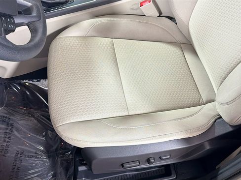 Used 2017 Ford Escape SE FWD image 19