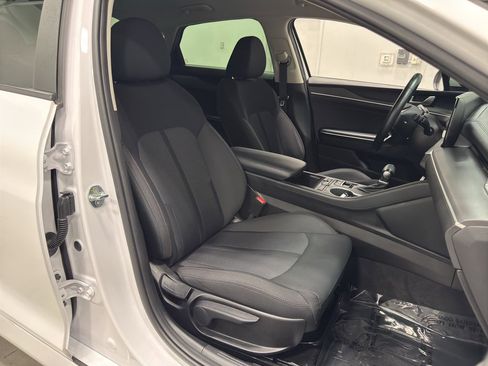 Used 2022 Kia K5 LXS image 30