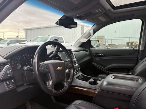 Used 2019 Chevrolet Suburban LT image 10