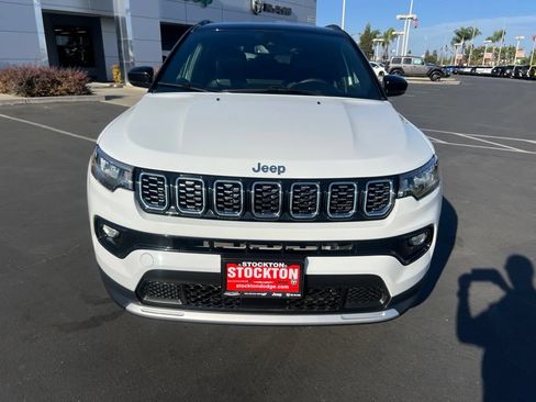 Used 2025 Jeep Compass Limited AWD/4WD image 5