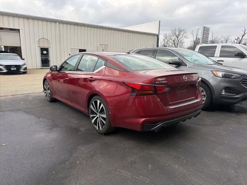 Used 2019 Nissan Altima 2.5 SR w/ SR Premium Package image 3