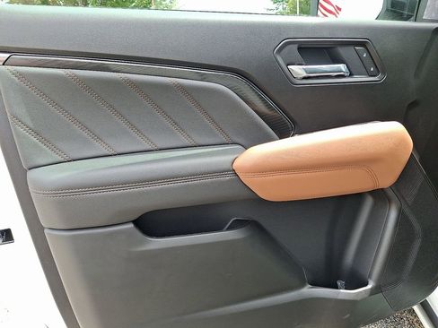 New 2025 GMC Canyon AT4 w/ Nightfall Edition image 35