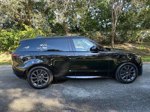 Used 2024 Land Rover Range Rover Sport Dynamic SE image 8