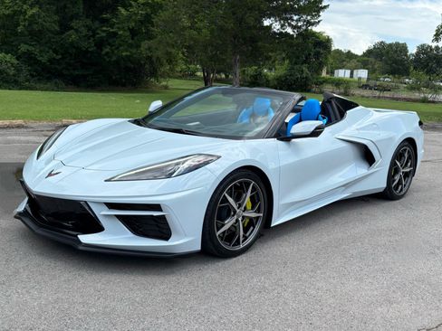 Used 2022 Chevrolet Corvette Stingray Premium Conv w/ 3LT RWD image 2