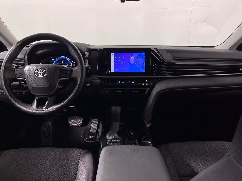 Used 2025 Toyota Camry LE FWD image 14