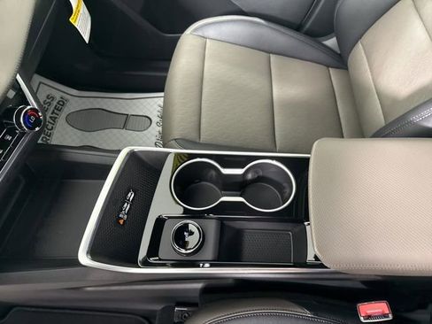 New 2026 Chevrolet Equinox LT w/ Convenience Package II FWD image 38