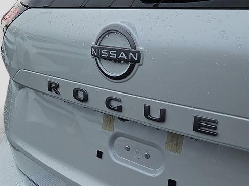 New 2026 Nissan Rogue SV image 4