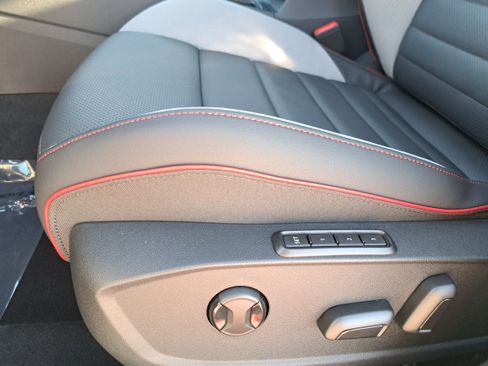 New 2026 Volkswagen GTI SE image 26