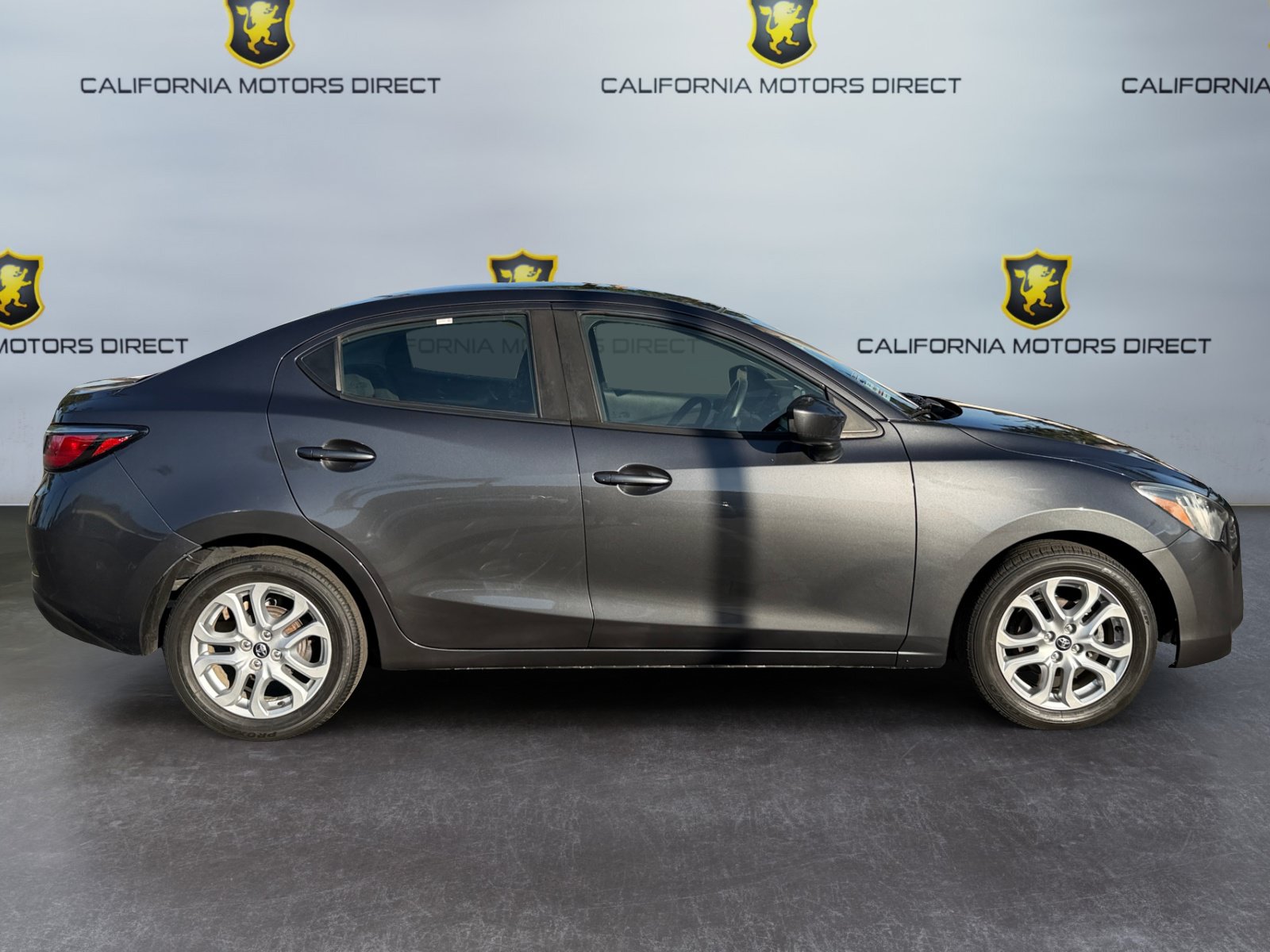 Used 2017 Toyota Yaris iA FWD image 6