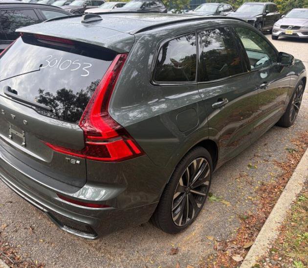 Used 2026 Volvo XC60 T8 Ultra AWD/4WD image 3