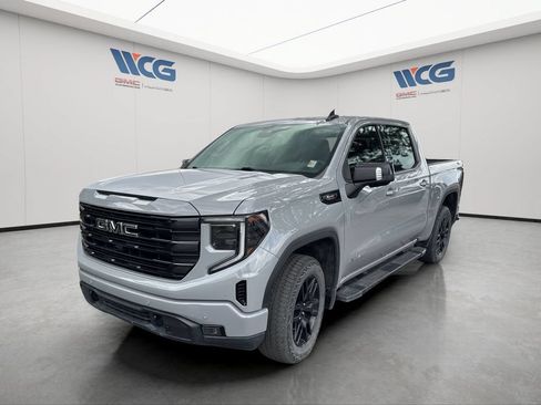 Used 2024 GMC Sierra 1500 Elevation w/ Elevation Premium Package AWD/4WD image 7
