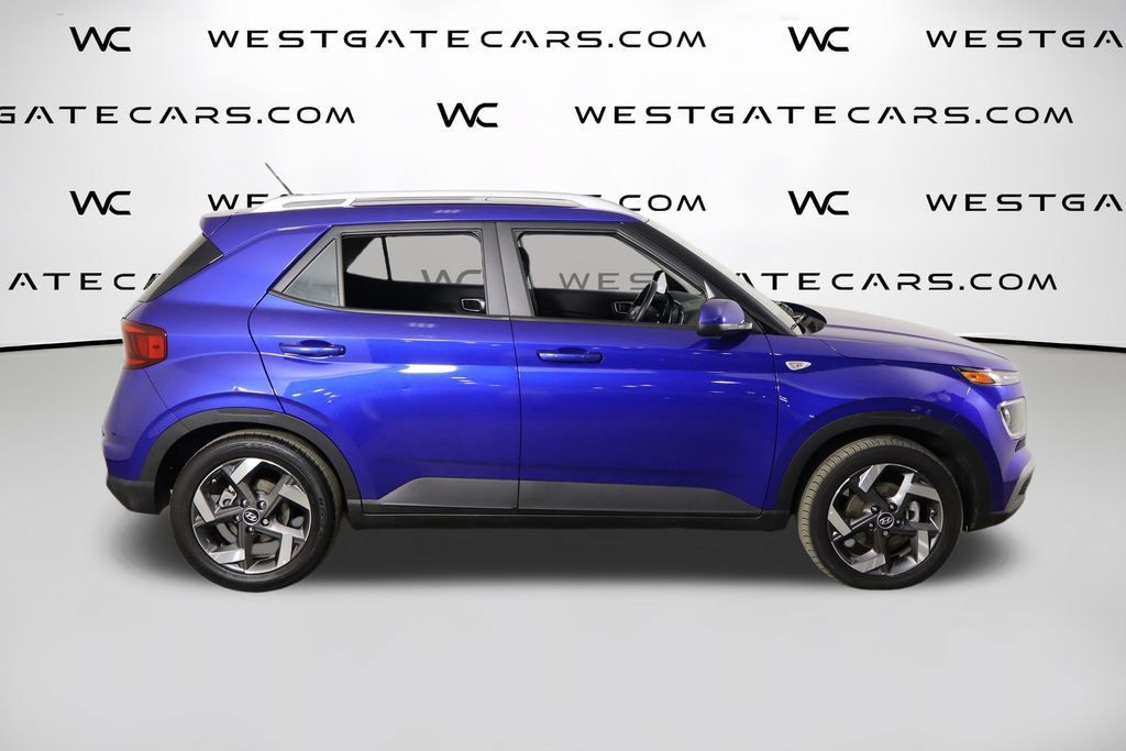 Used 2025 Hyundai Venue SEL FWD image 40