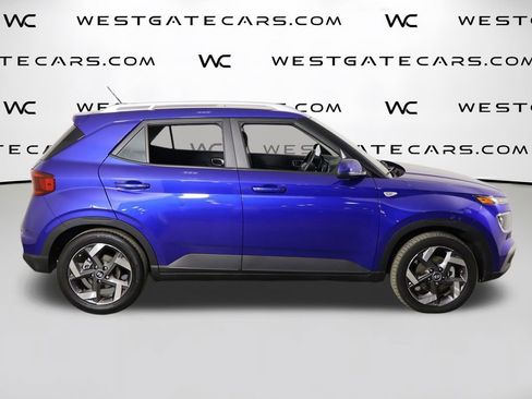 Used 2025 Hyundai Venue SEL FWD image 40