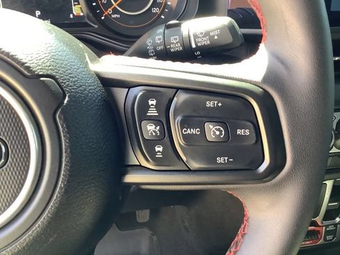 Used 2024 Jeep Wrangler Unlimited Rubicon w/ Technology Group AWD/4WD image 12