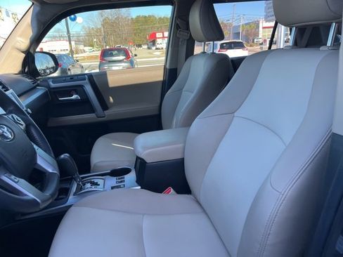 Used 2022 Toyota 4Runner SR5 Premium w/ Moonroof Package image 8