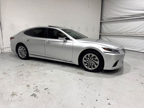 Used 2018 Lexus LS 500 w/ Accessory Package (Z1) RWD image 7