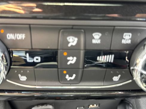 New 2026 Chevrolet TrailBlazer RS w/ Convenience Package AWD/4WD image 19