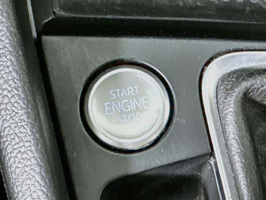 Used 2024 Volkswagen Jetta SE FWD image 29