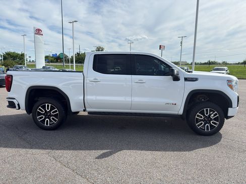 Used 2022 GMC Sierra 1500 AT4 w/ AT4 Premium Package AWD/4WD image 6