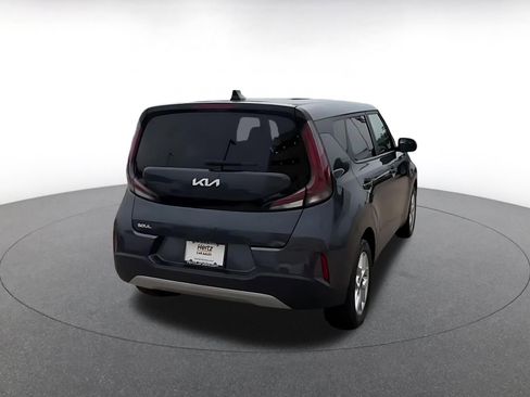 Used 2025 Kia Soul LX w/ LX Technology Package FWD image 15