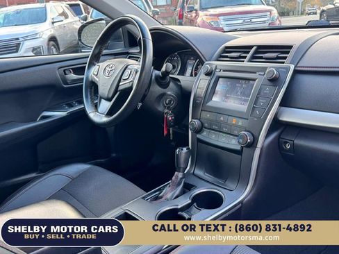 Used 2016 Toyota Camry SE image 14