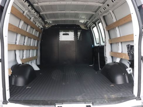 Used 2024 Chevrolet Express 2500 w/ Driver Convenience Package RWD image 16