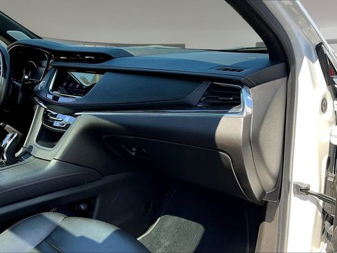 Certified 2023 Cadillac XT5 Premium Luxury FWD image 16