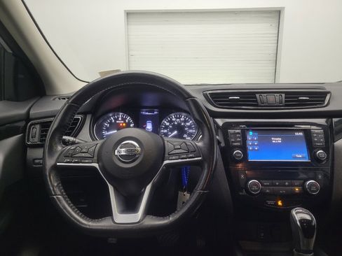 Used 2017 Nissan Rogue Sport SV w/ SV Premium Package FWD image 22