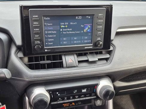 Used 2020 Toyota RAV4 LE w/ All Weather Liner Package AWD/4WD image 22
