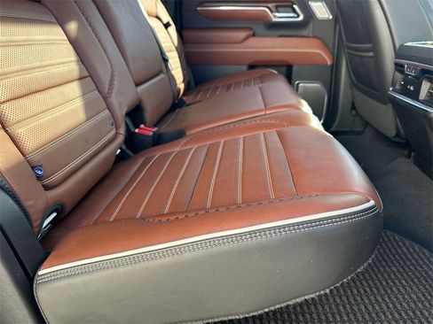 Used 2024 GMC Sierra 3500 Denali Ultimate image 16