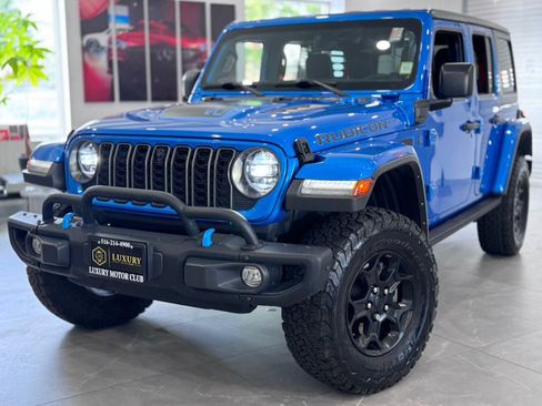 Used 2023 Jeep Wrangler Unlimited Rubicon 4xe AWD/4WD image 4