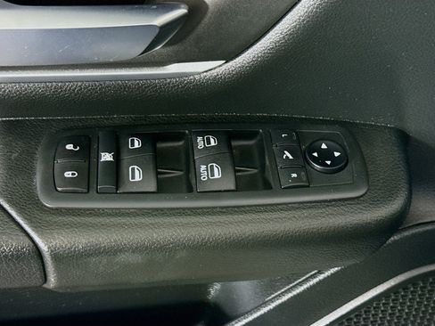 Used 2021 RAM 1500 Big Horn image 24