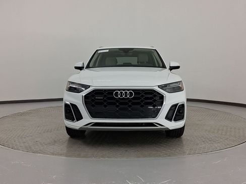 Used 2023 Audi Q5 2.0T Premium w/ Convenience Package image 6