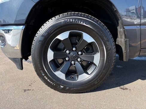 Used 2019 RAM 1500 Big Horn AWD/4WD image 9
