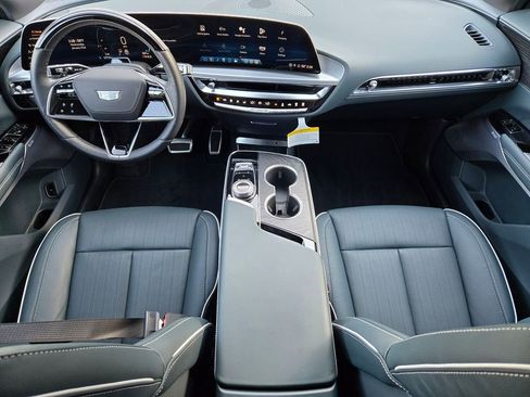 Certified 2025 Cadillac Lyriq Luxury w/ Nappa Leather Package image 13