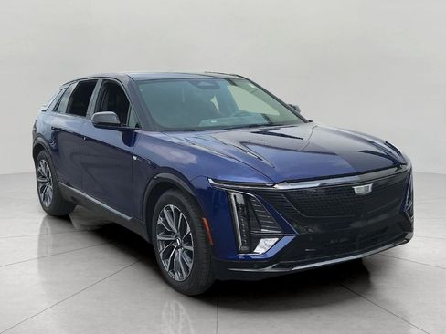 Used 2026 Cadillac Lyriq Sport w/ LPO, Floor Liner Package RWD image 3